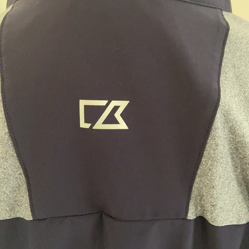 Cutter & Buck 1/2 zip pull over - Picture 5 of 11